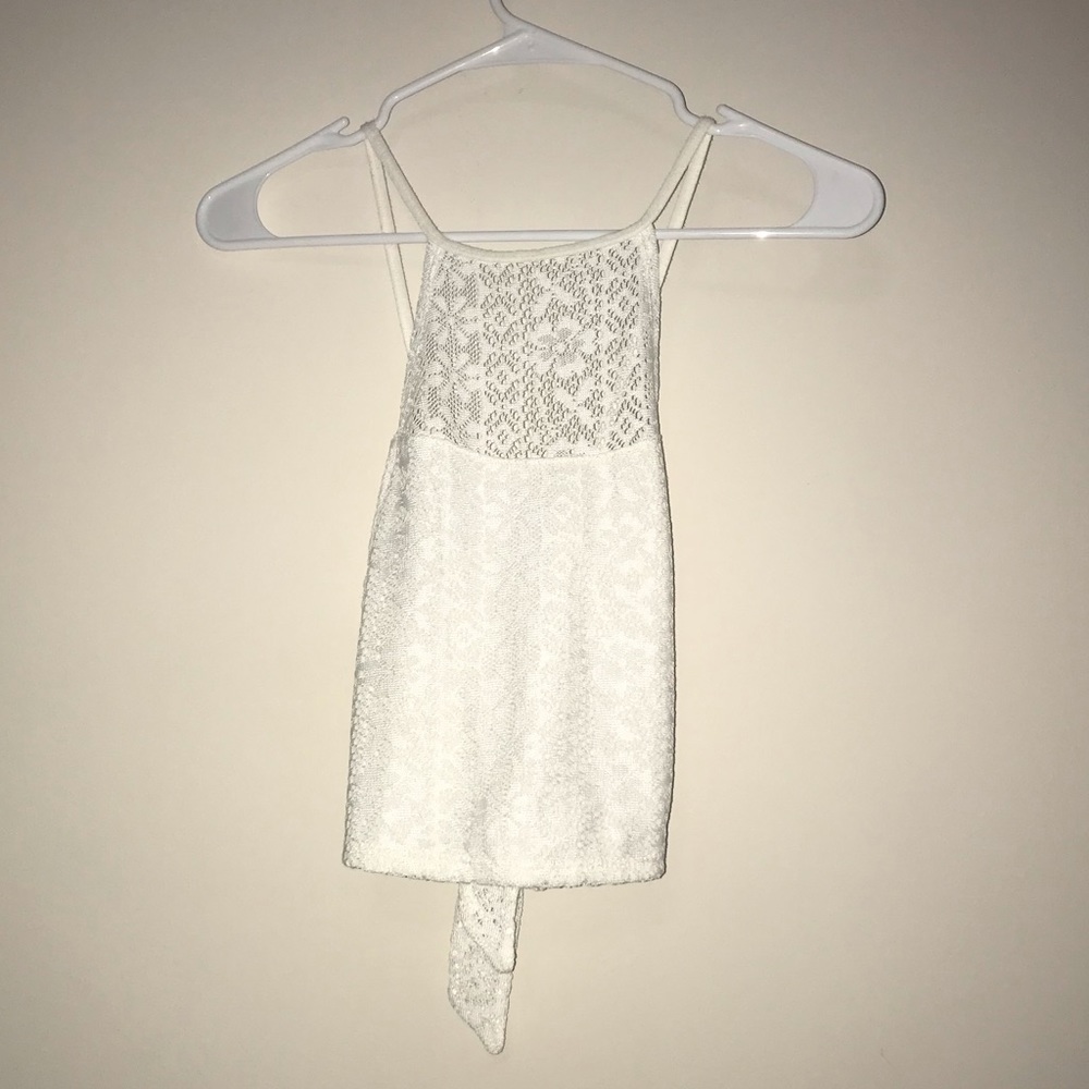 HOLLISTER open back crochet crop top